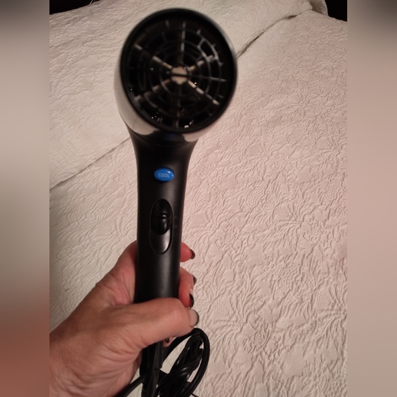 Conair 1600 blow dryer - Picture 3 of 5